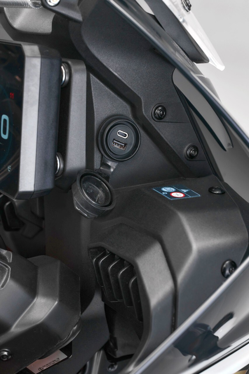 Test ANTEPRIMA - MV Agusta LXP Orioli: lucida follia +VIDEO+